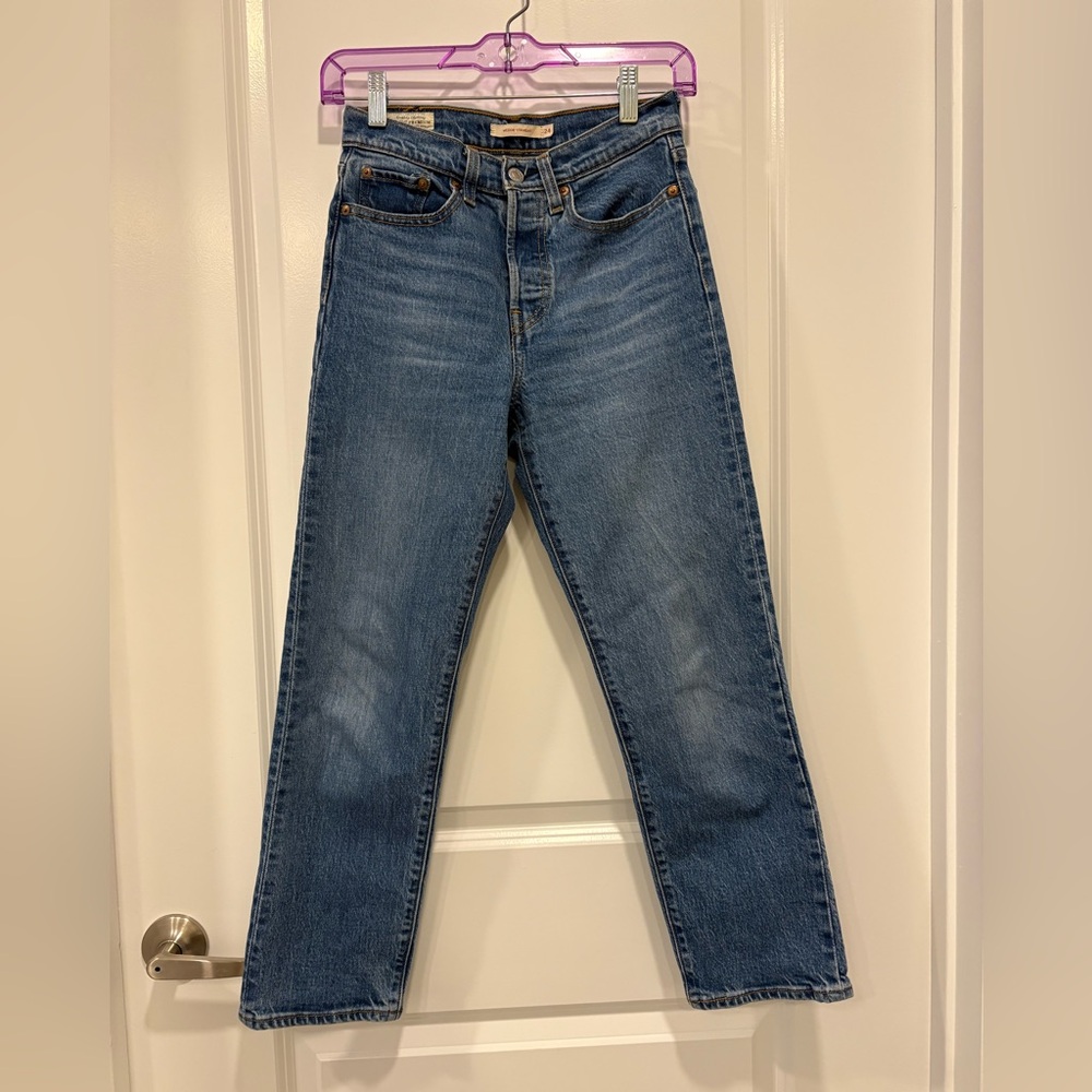 Levi's Women's Straight Leg Blue Jeans